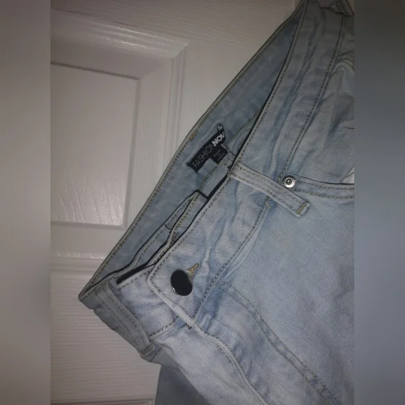 Distressed Denim - Picture 6 of 6